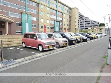 クレスト連坊[2DK/32.9m2]の駐車場