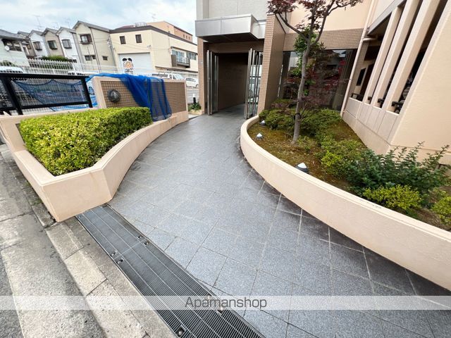 プルミエハイツ花園の玄関写真