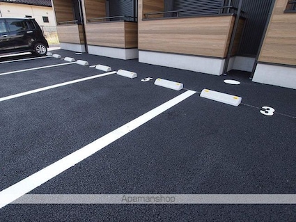 ラ・フォンテ　Ｍｏｃｈａ[1R/33m2]の駐車場1