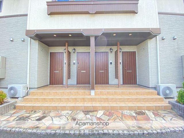 メゾン プチアンの玄関写真