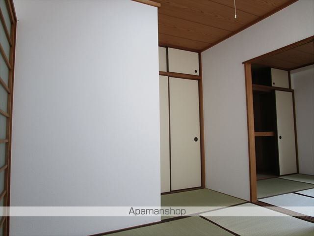 シャトルさわだの内装写真