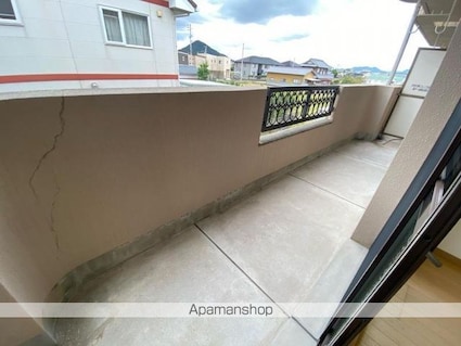 ＦｒｕｉｔｆｕｌＡ・Ｂ棟[2LDK/56.85m2]のバルコニー