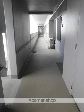 ハートウイング万石浦[3LDK/72.84m2]の共用部1