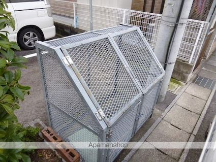 クレストール石山[3LDK/65.57m2]のエントランス1