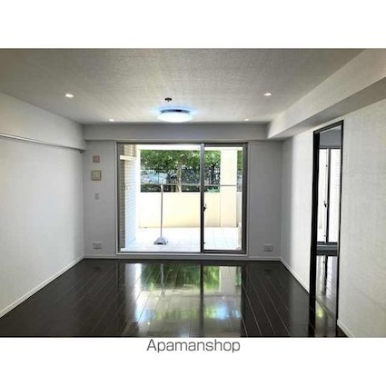 セントラルガーデン・レジデンスＡ棟[2LDK/75.28m2]のリビング・居間