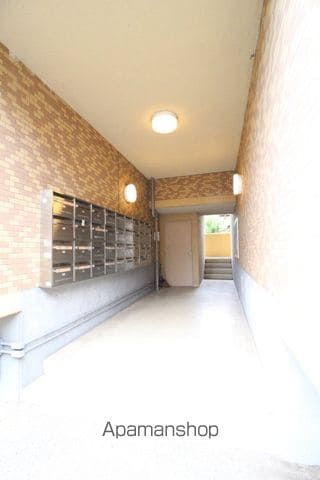 サンハイツ学南IIIの玄関写真
