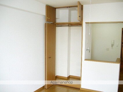 センターイン伊勢町[1K/30.38m2]の収納