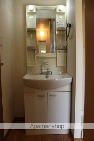 エステート三成Bの内装写真