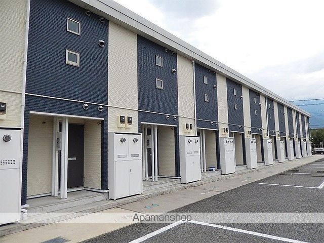 レオネクストクレソン コマイの玄関写真