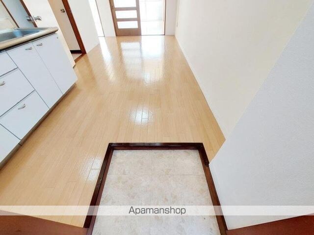 カサグランデ市坪[2LDK/34.8m2]の玄関