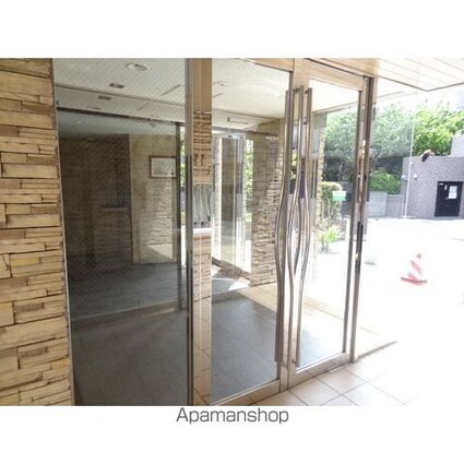 アルクス[1K/27.2m2]のエントランス2