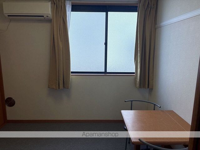 レオパレスプランドール高島[1K/19.87m2]のリビング・居間2