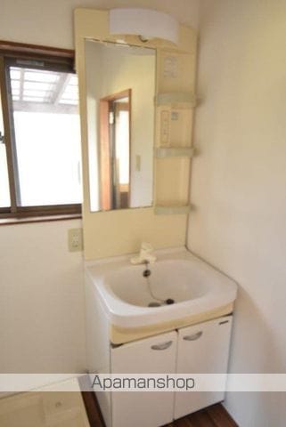 安芸高田市 2階建 築38年の内装写真