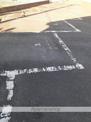 コーポリバーサイド　Ａ[2LDK/58.53m2]の駐車場1