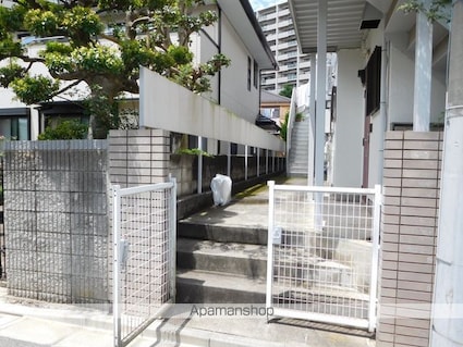 東京都杉並区井草２丁目[2K/38m2]のエントランス