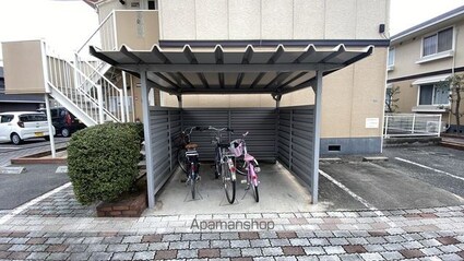 ハイツＮＩＮＯＷＡＲＩ　Ａ棟[2LDK/53.61m2]の共用部