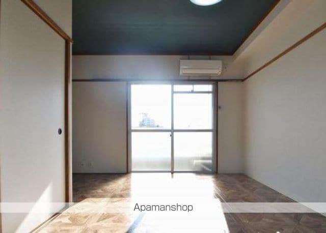 イヨクママンションの内装写真
