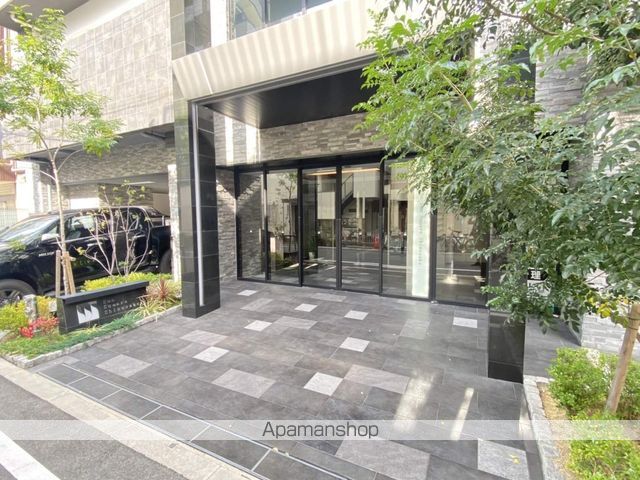 サンスクエア新大阪の玄関写真