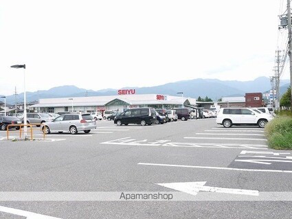 カーサファミリオ　Ａ棟[2LDK/61.45m2]の周辺8