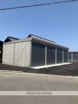 トムズガレージ[駐車場/16.56m2]の外観2