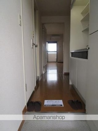 メゾン・ド・ルノン[1K/23.2m2]の玄関