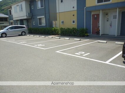 ＭＡＳＴＣＯＵＲＴ鳴神[2LDK/65.9m2]の駐車場5