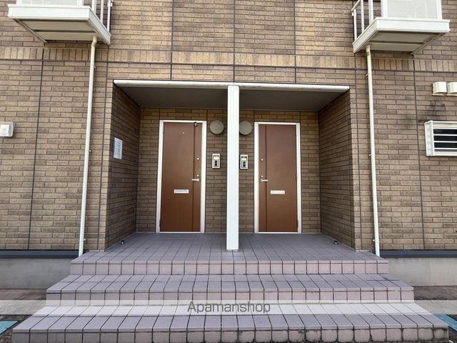 セジュールグランモアBの玄関写真