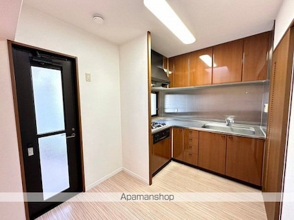 福岡県福岡市南区寺塚１丁目[4LDK/129.35m2]のキッチン1