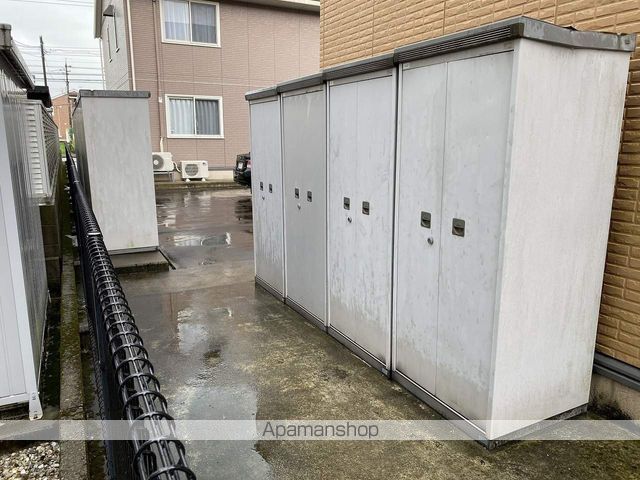 グレイスフルスクエア Dの玄関写真
