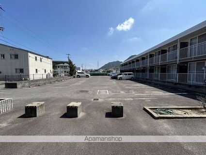 レオパレスドリーム[1K/23.18m2]の駐車場2