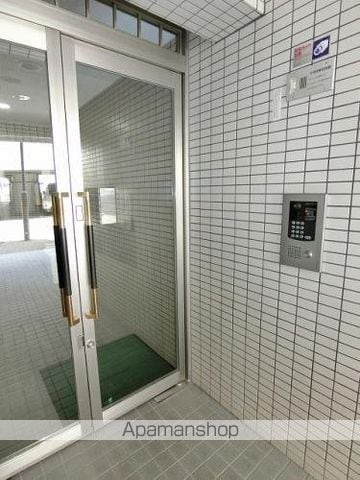 ドミール平尾の玄関写真