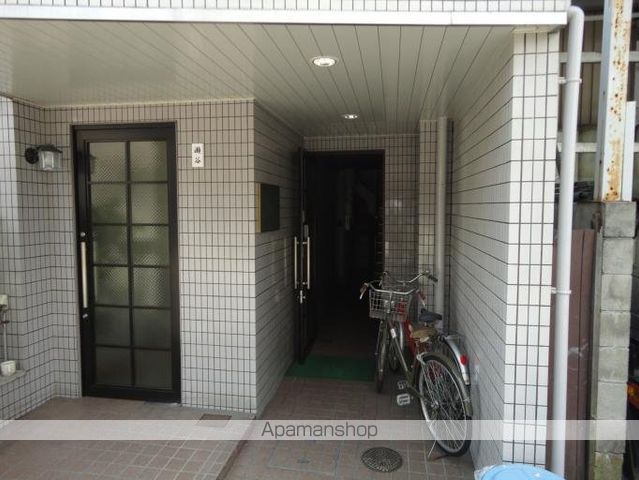 ファミールK&Mの玄関写真