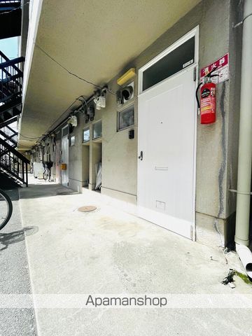 友宝マンションの玄関写真