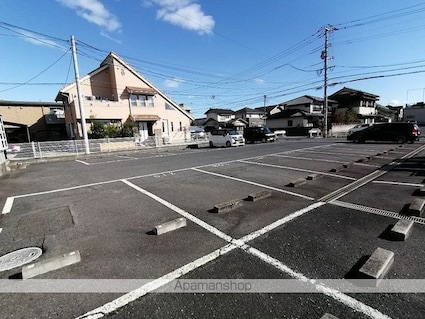 グリーンハイツ神田　Ｂ棟[1K/23.27m2]の駐車場2