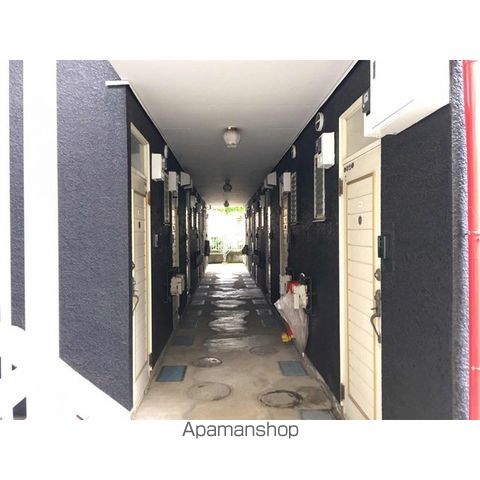 清水ハイツの玄関写真