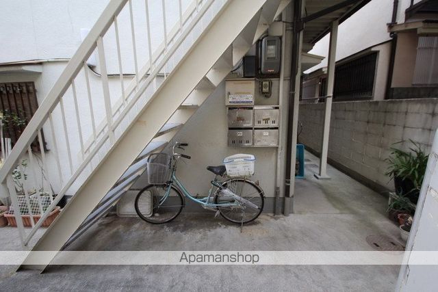 東洋ビル別館の玄関写真
