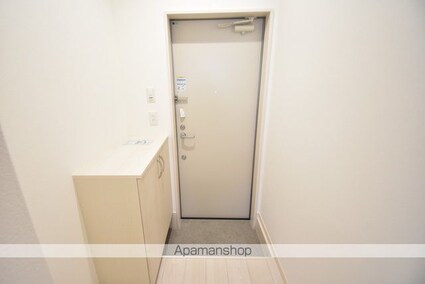 ヴィステリア子平町[1LDK/29.61m2]の玄関