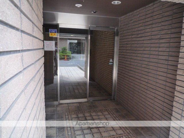 CITYLIFEプレサンス新大阪の玄関写真