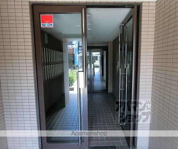 パインフィールド葛野大路の玄関写真