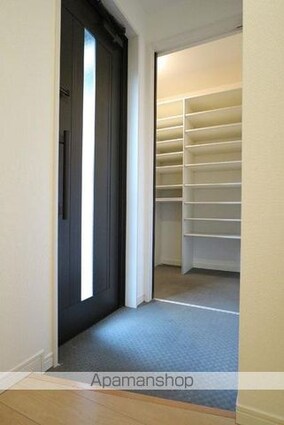 Ｃｉｐｒｅｓｓｏ[3LDK/73.29m2]の玄関