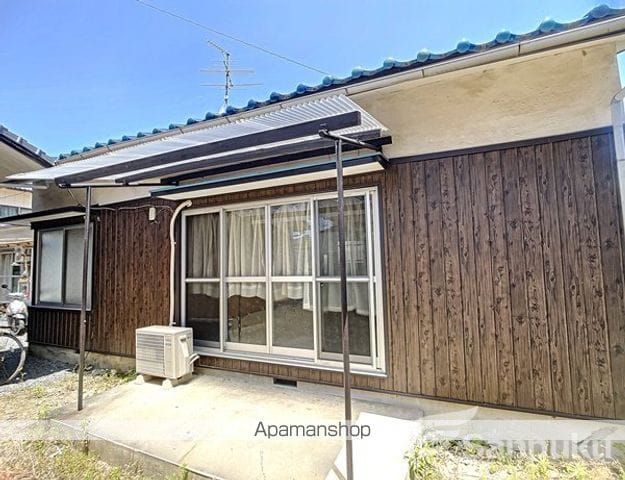 松山市 1階建 築60年の外観写真