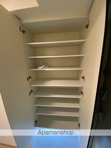 FIRST FIORE江坂レガリスの内装写真