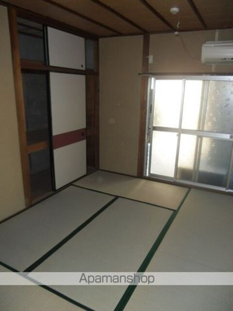 和歌山県和歌山市東紺屋町[2K/30m2]のリビング・居間