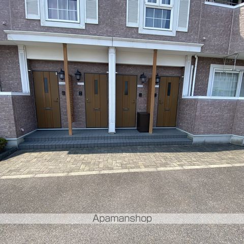 クレストールナイキの玄関写真