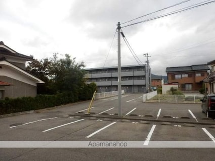 Ｌｉｍｐｉａ　ＴＡＫＡＩＤＥ　Ａ[2DK/43.74m2]の駐車場1
