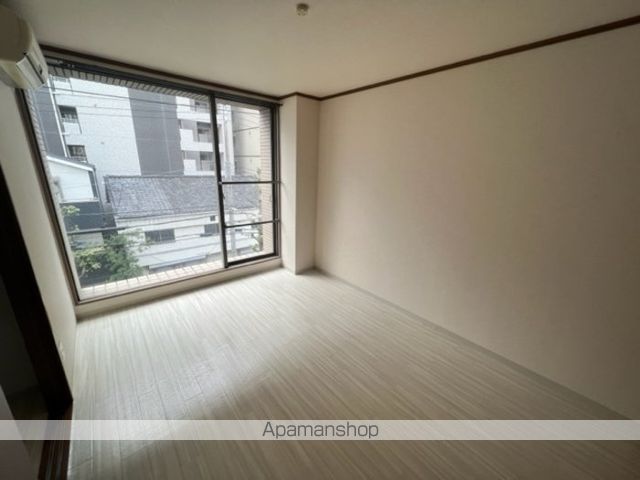 【大阪市中央区南新町のマンションの写真】