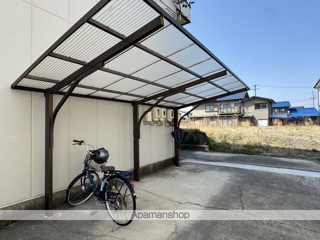 サンスポットK−10 Nの玄関写真