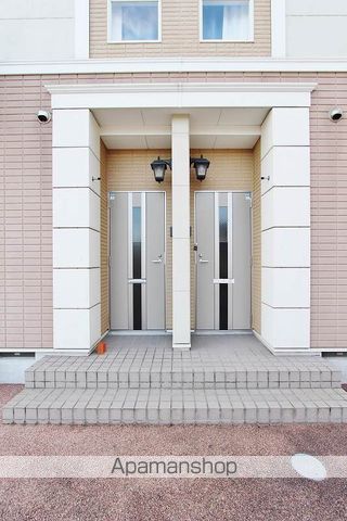 プリムローズ国府Aの玄関写真