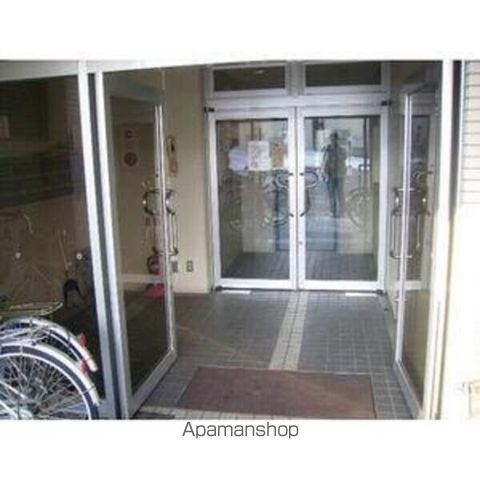 ファンシー西町の玄関写真