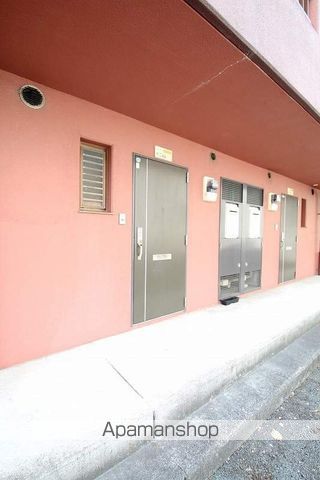 テクトピア伝法の玄関写真